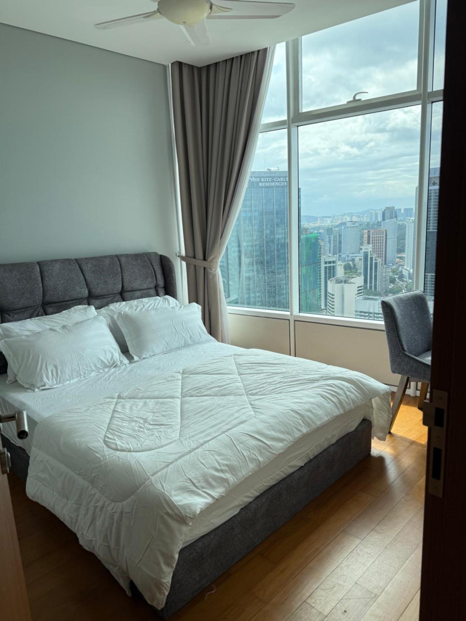 Apartment Urban Sky Near Klcc Complementary Breakfast